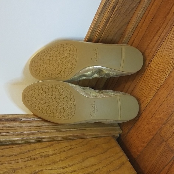 Coach Darsi Flats-  Gold in Size 8.5M - Picture 9 of 10